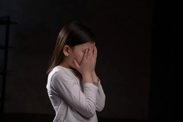 親から受けた心理的虐待の影響とは？：心理的虐待・情緒的ネグレクトの影響について